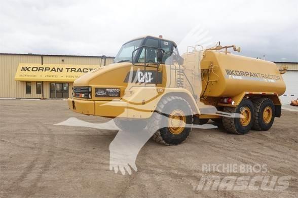 CAT 730 Cisterny na vodu