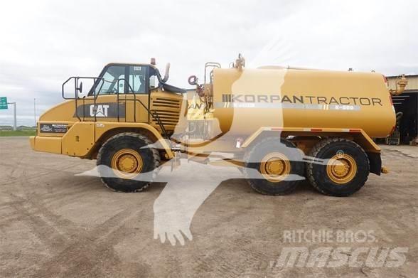 CAT 730 Cisterny na vodu