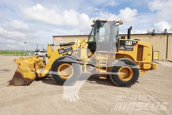 CAT 928H Kolové nakladače