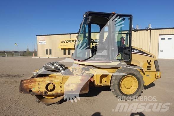 CAT CP-433E Tahačové válce