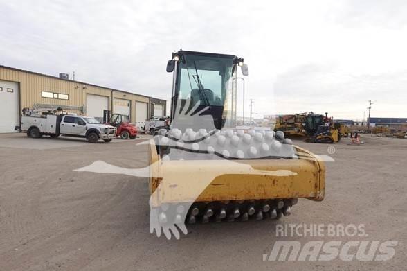 CAT CP-573E Tahačové válce