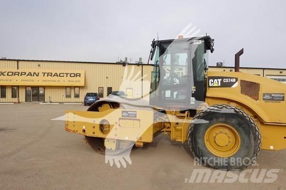 CAT CS74B Tahačové válce