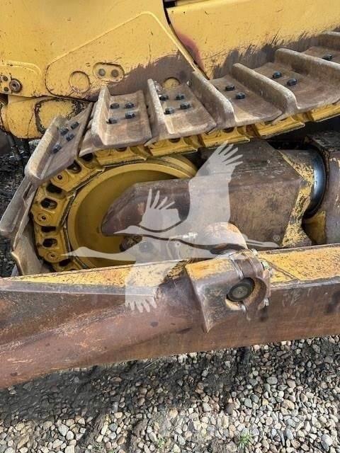 CAT D8T Pásové dozery