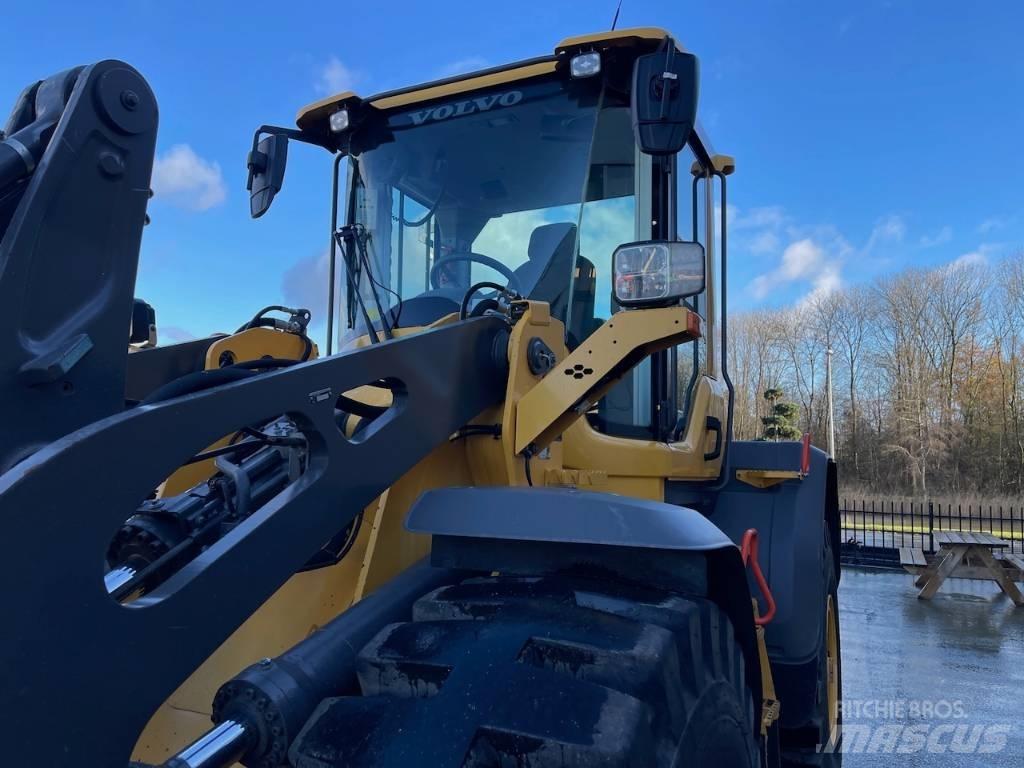 Volvo L 90 H Kolové nakladače