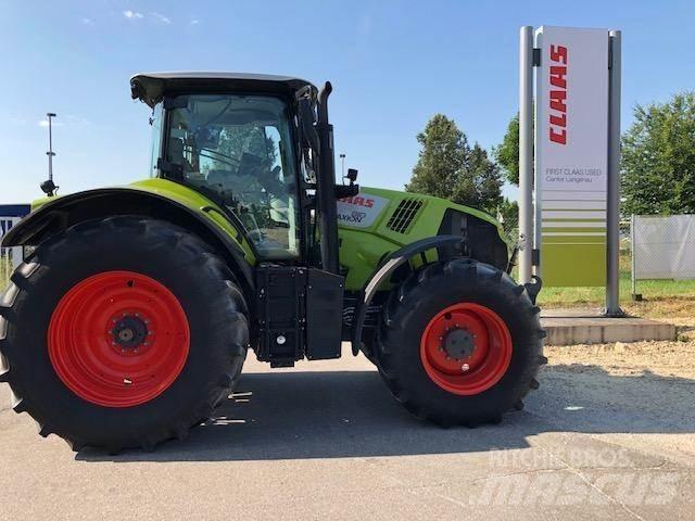 CLAAS AXION 810 Traktory