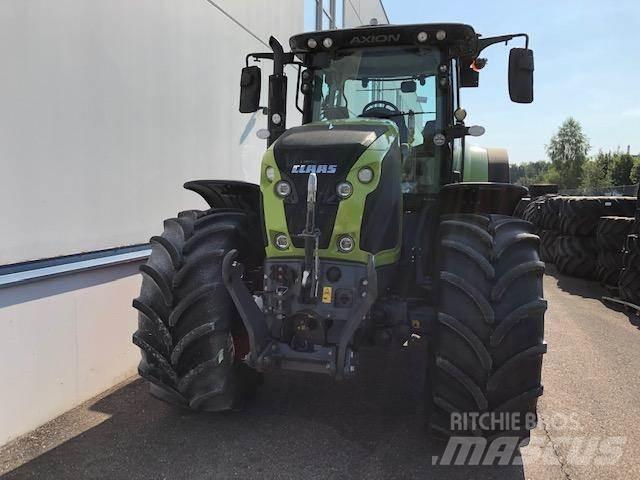 CLAAS AXION 810 Traktory
