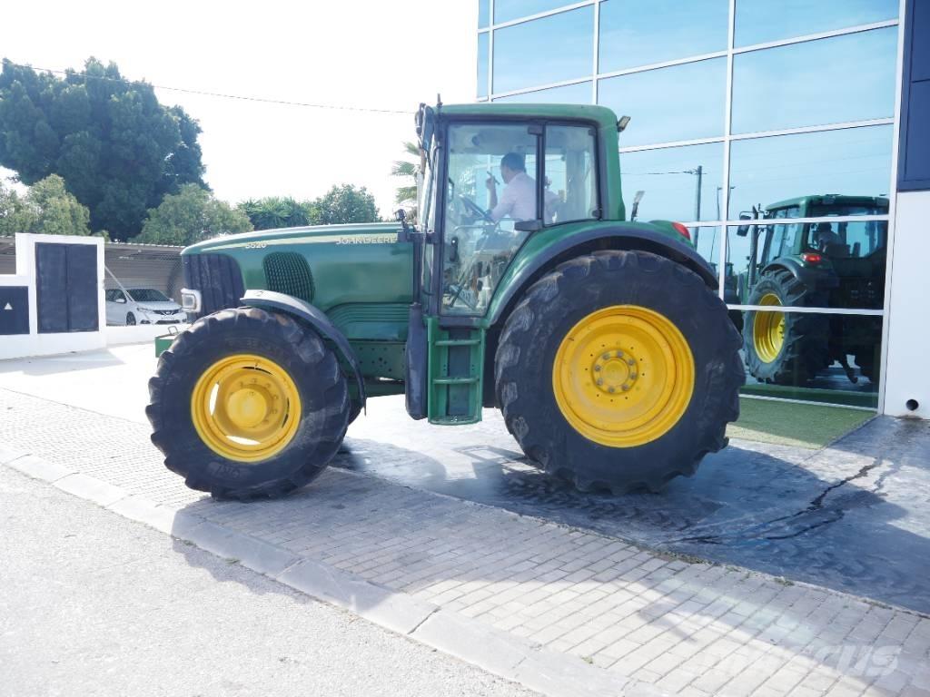 John Deere 6520 Traktory
