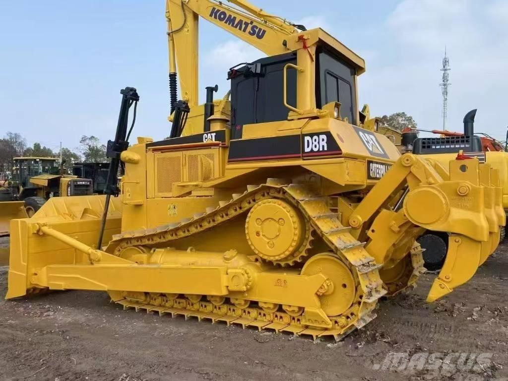 CAT D 8 R Pásové dozery