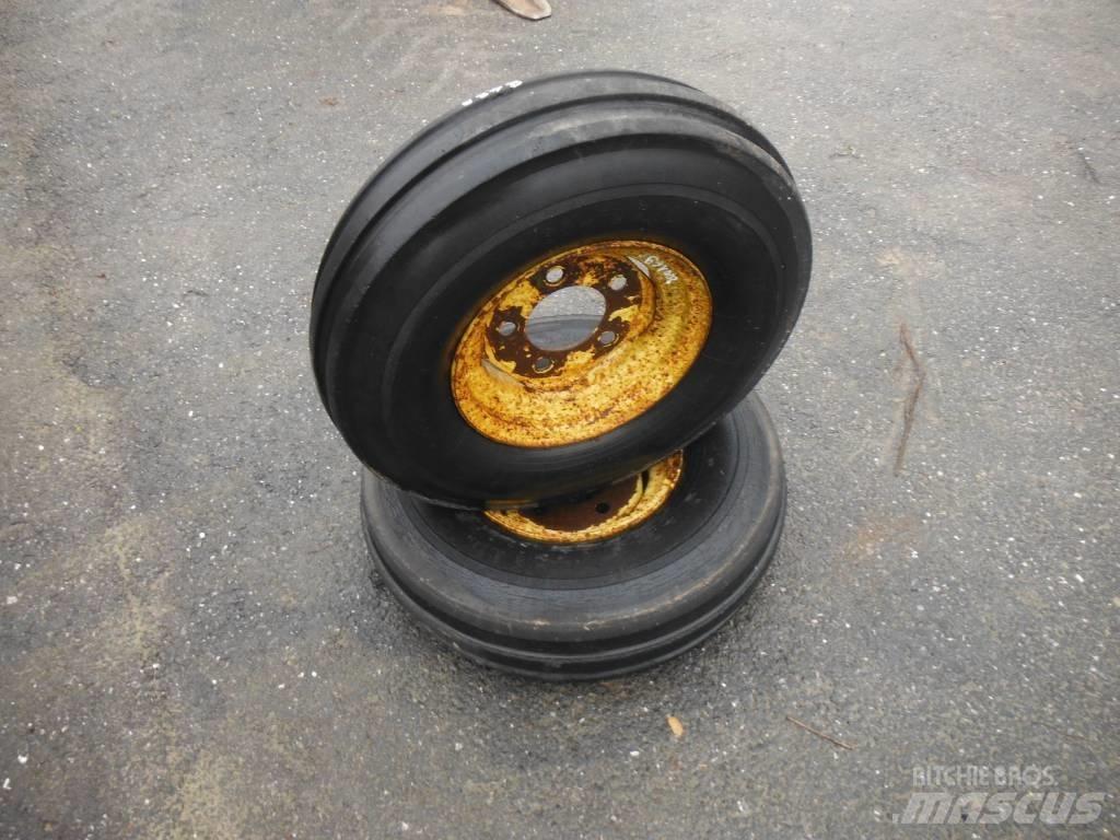 Dunlop 7.00X12 Pneumatiky, kola a ráfky