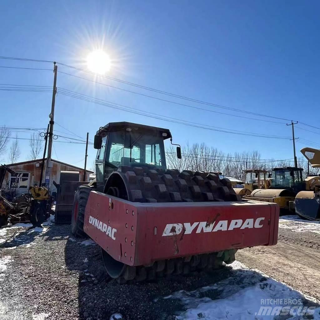 Dynapack CA702 Tahačové válce