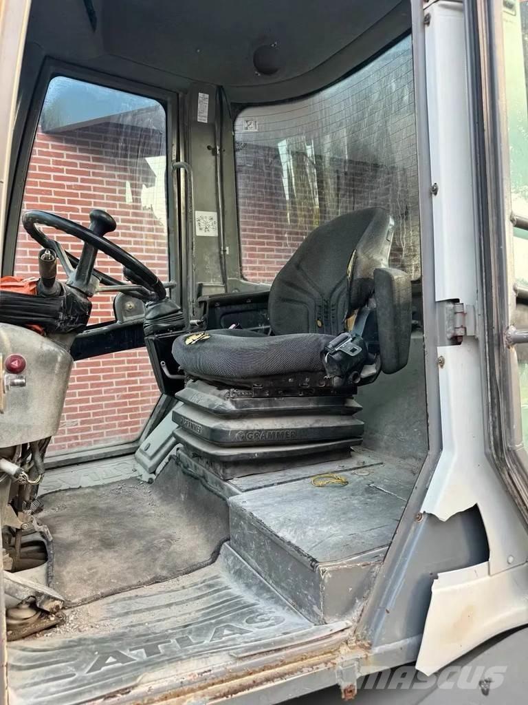 Atlas AR65 Kolové nakladače