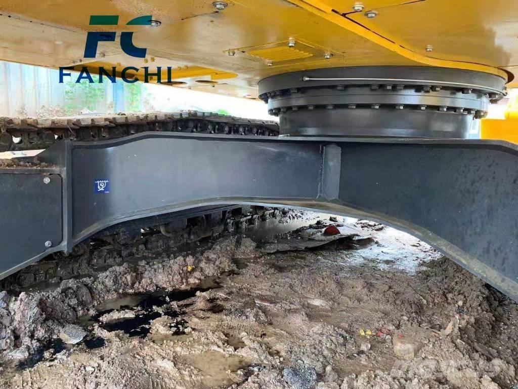 Komatsu PC 220 Pásová rýpadla