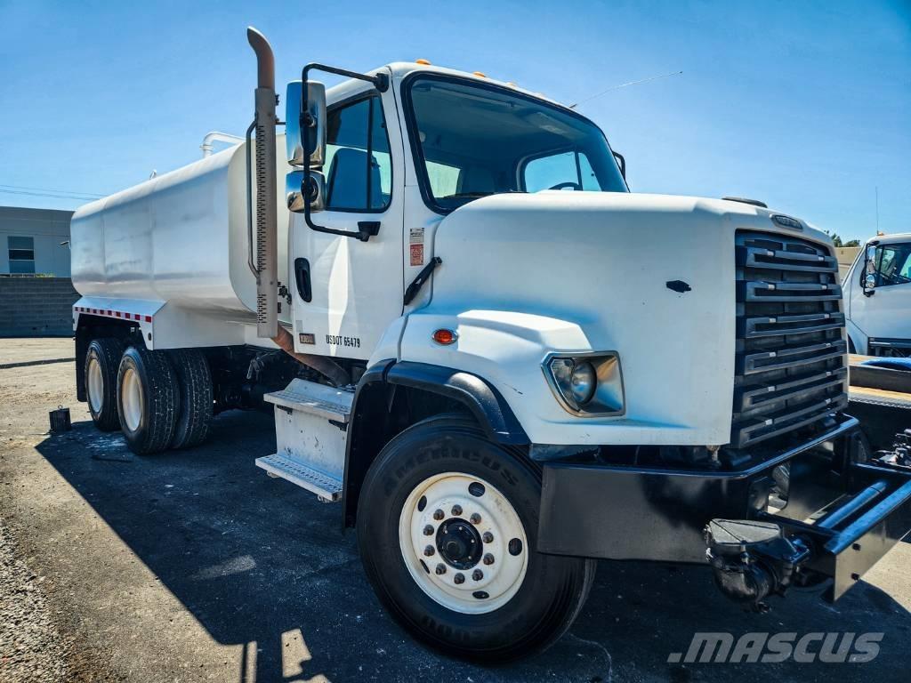 Freightliner 108 SD Cisterny na vodu