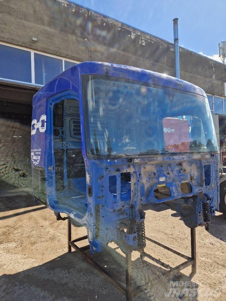 Volvo cab FH 4 500 Kabiny a interiér