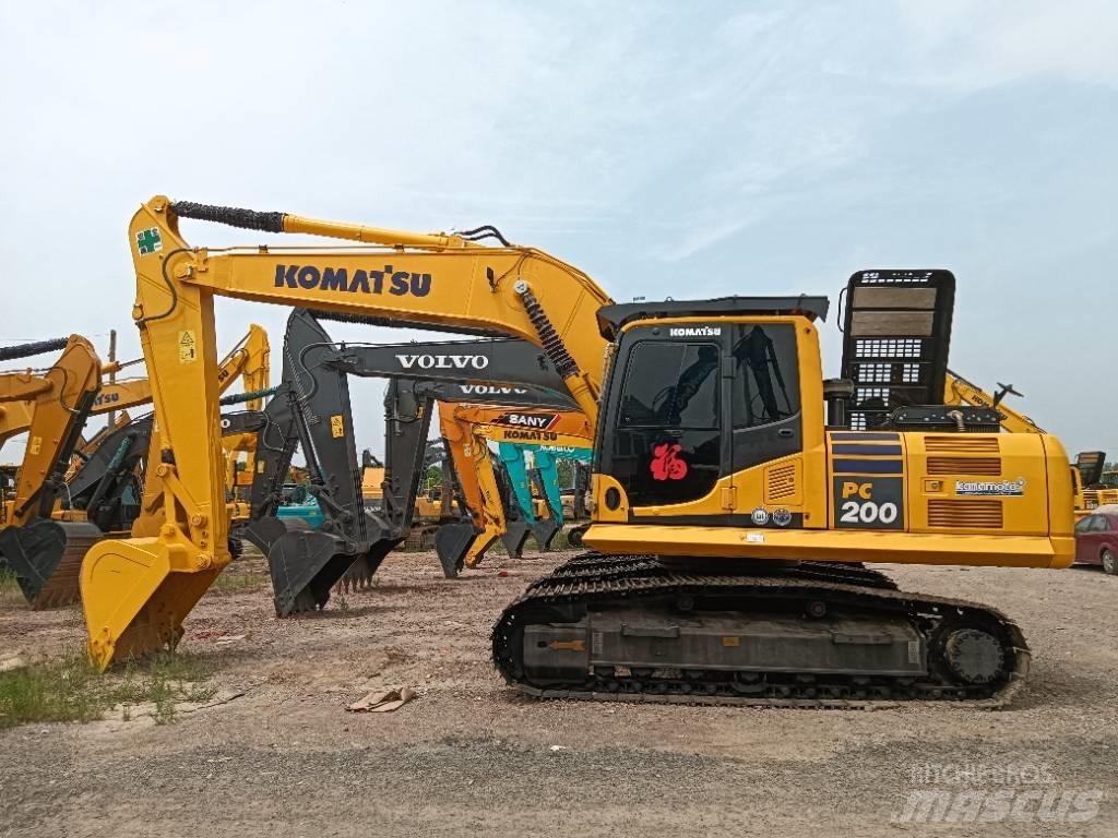 Komatsu PC 200-8 Pásová rýpadla