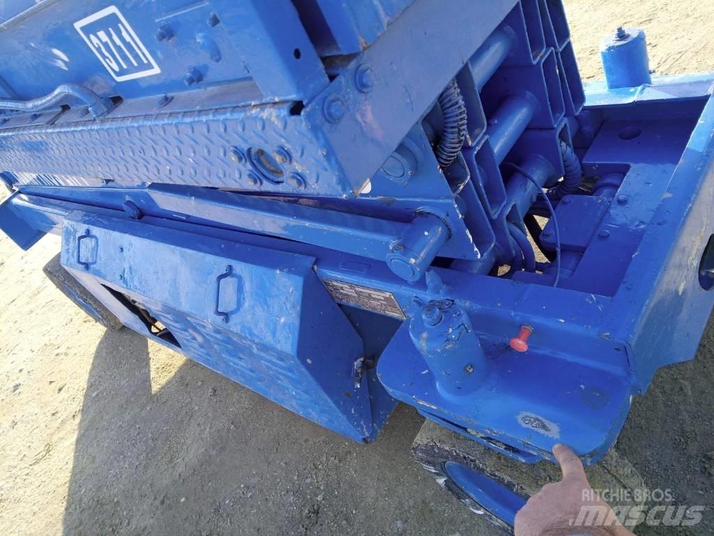 JLG 2033 COMMANDER Nůžková zvedací plošina