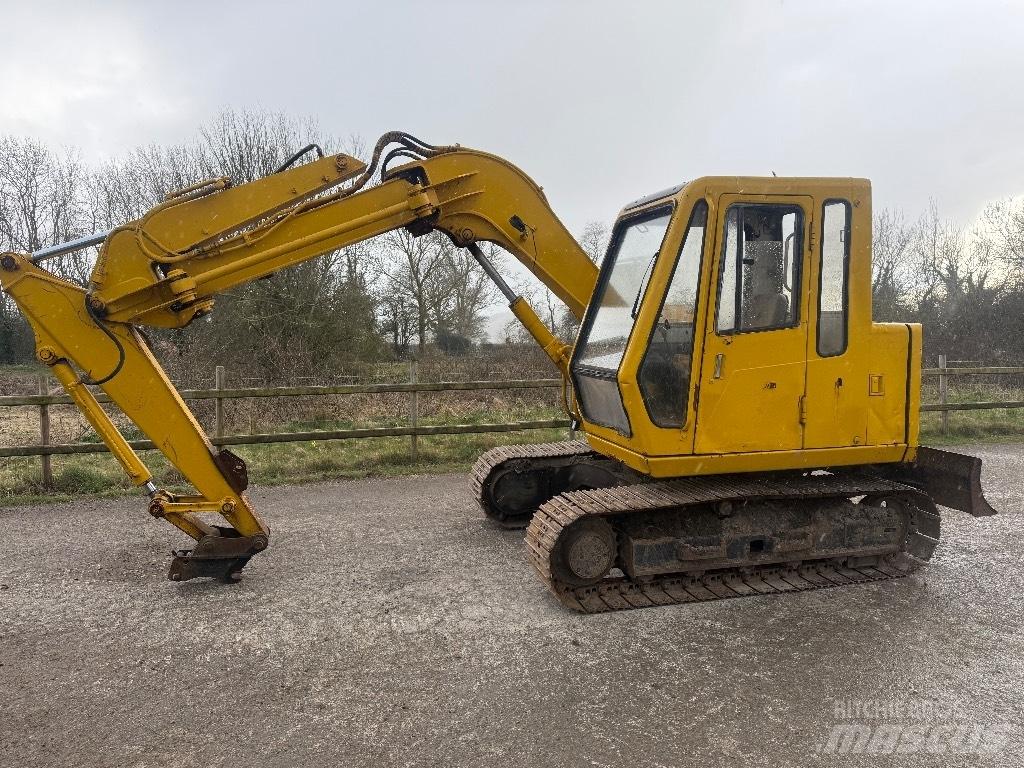 JCB JZ 70 Midi rýpadla 7t - 12t