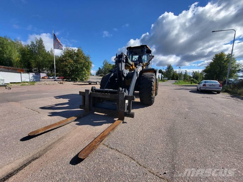 JCB 457 ZX Kolové nakladače