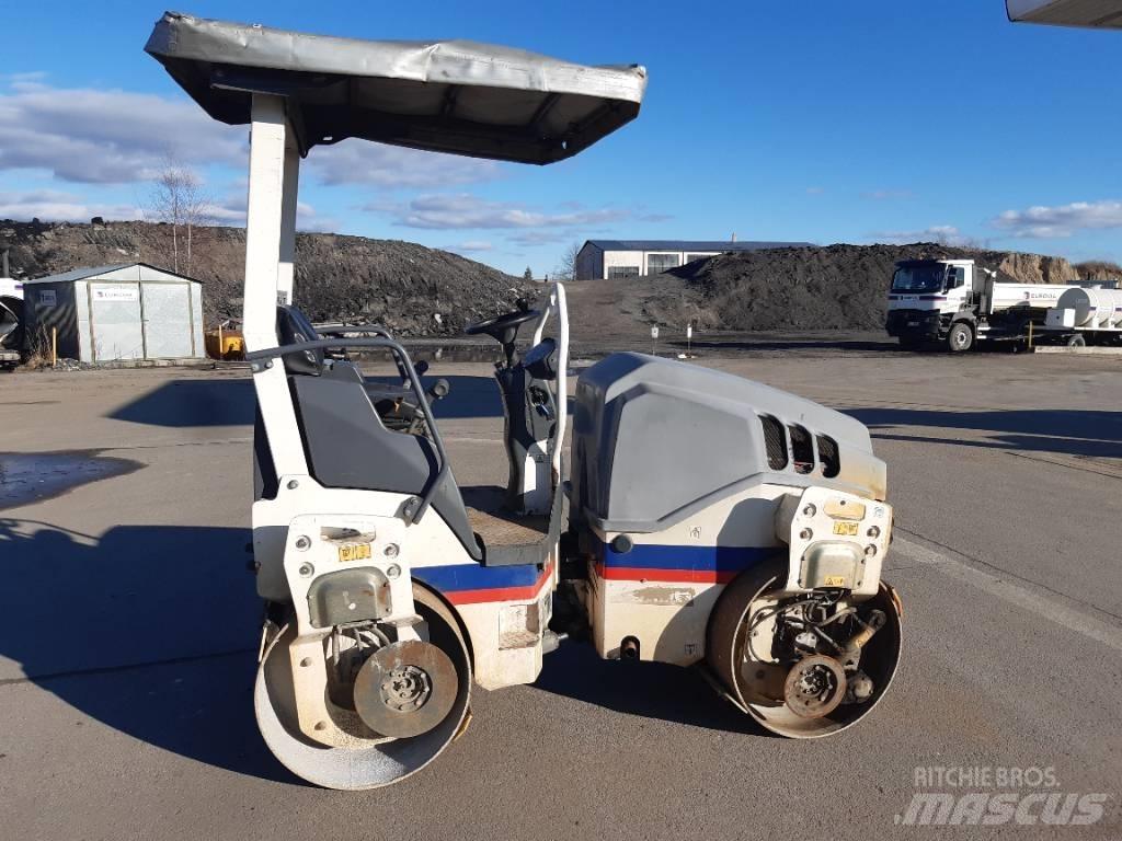 Hamm HD 12 VV Tandemové válce