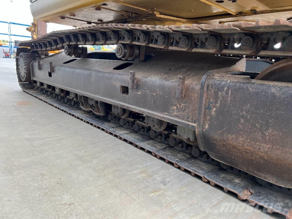 CAT 323D LN Pásová rýpadla