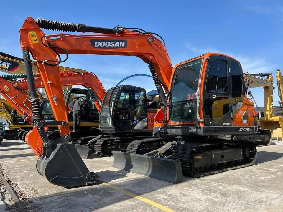 Doosan DX 75-9 C Pásová rýpadla
