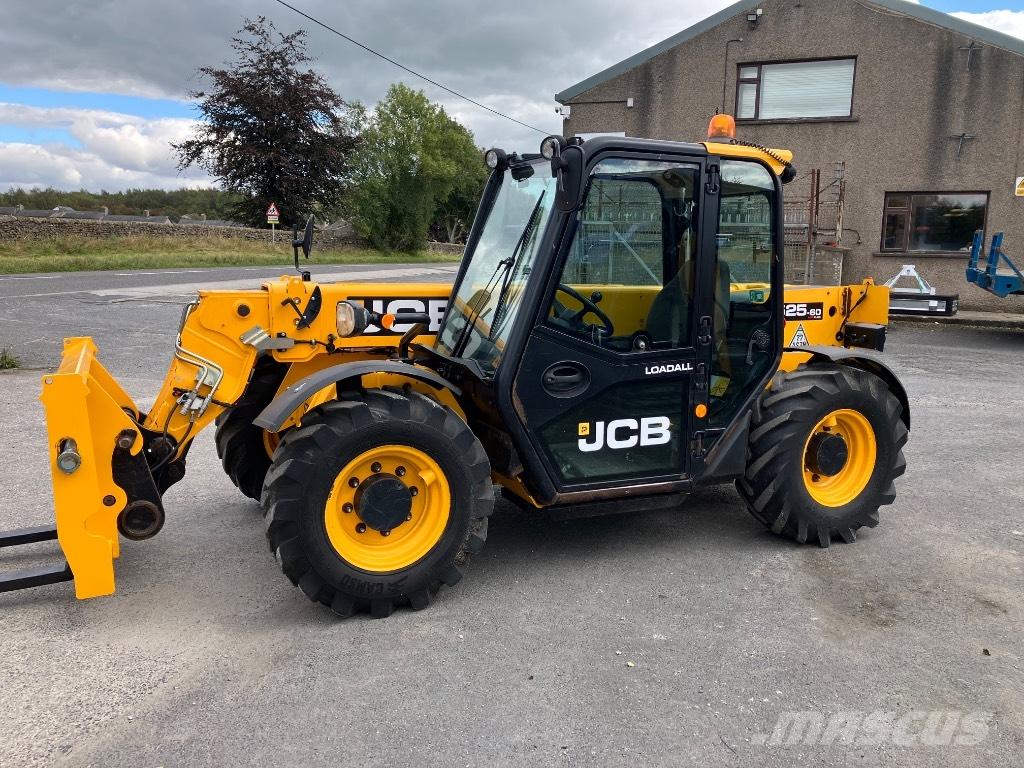 JCB 525-60 Agri Plus Teleskopické nakladače pro zemědělství