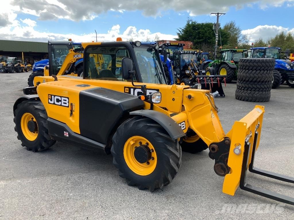 JCB 525-60 Agri Plus Teleskopické nakladače pro zemědělství