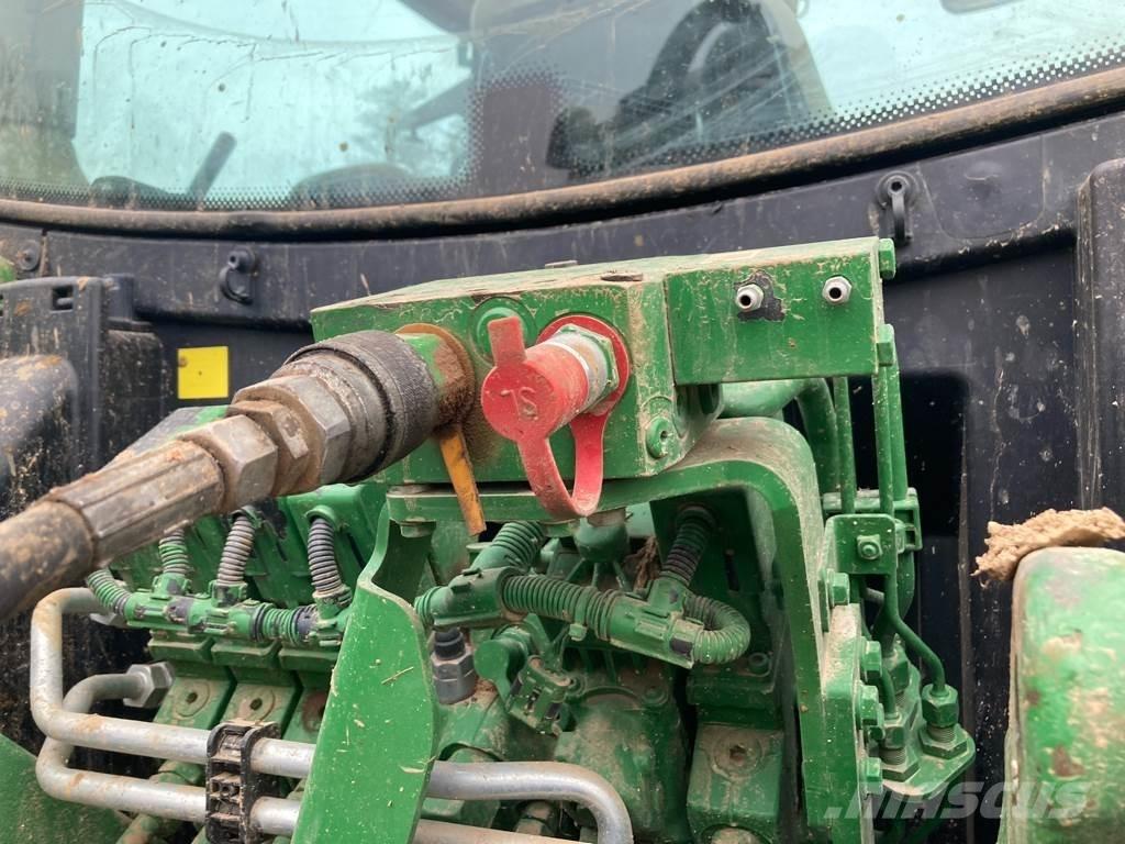 John Deere 6145R Traktory