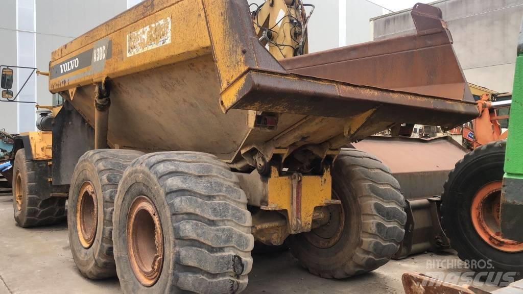 Volvo A 30 Kloubové dempry