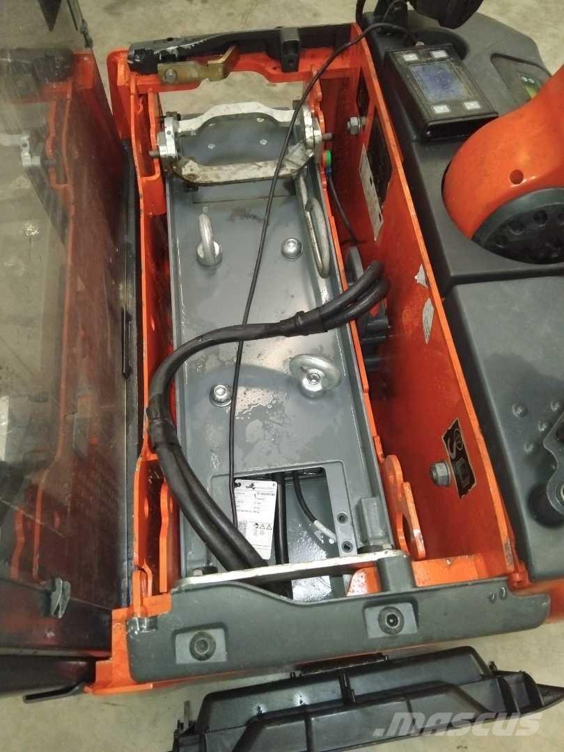 Linde L12AP Samohybné vozíky