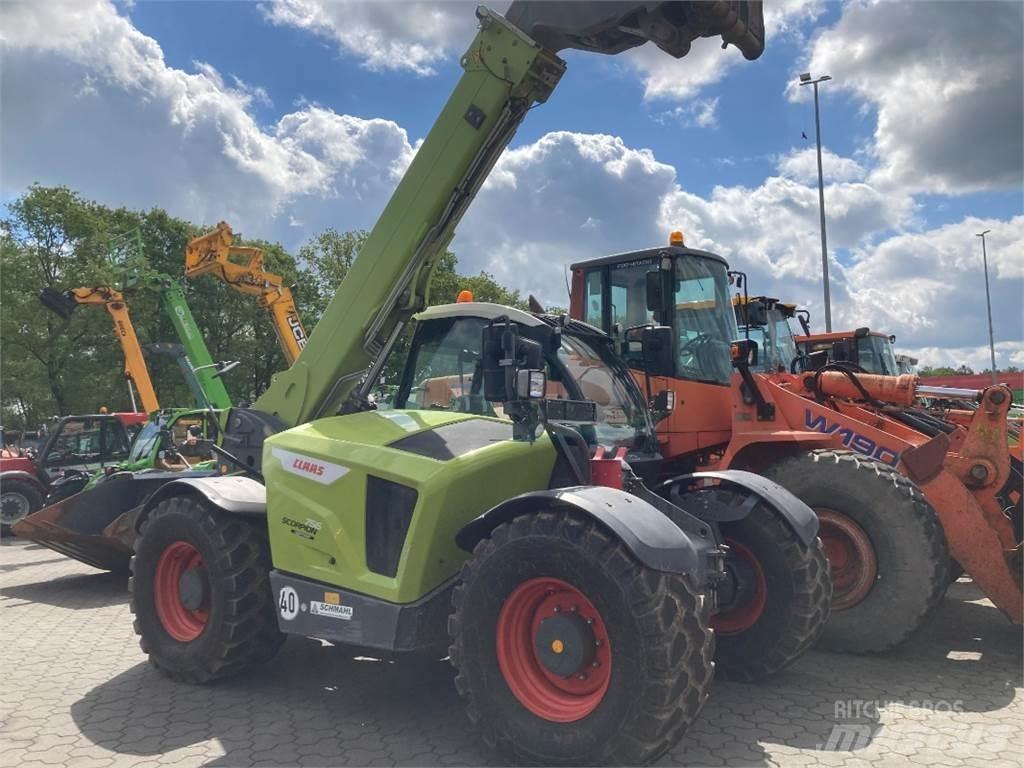 CLAAS Scorpion 756 Traktory