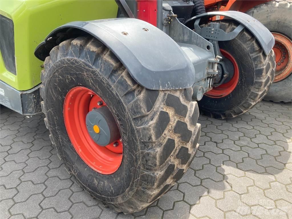 CLAAS Scorpion 756 Traktory