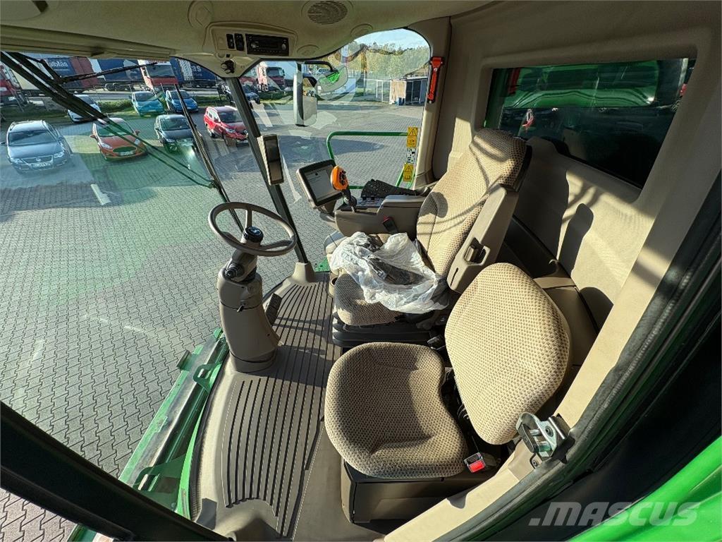 John Deere T660 i Sklízecí mlátičky