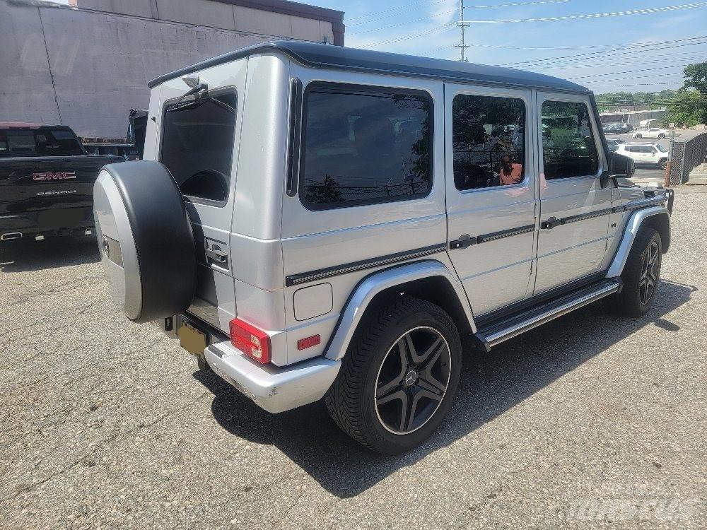 Mercedes-Benz 550g Další