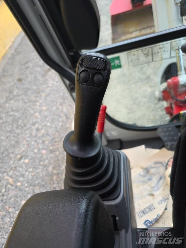 Takeuchi TB 320 Mini rýpadla < 7t