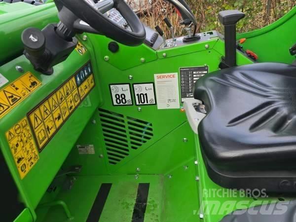 Avant 860 i Smykem řízené nakladače