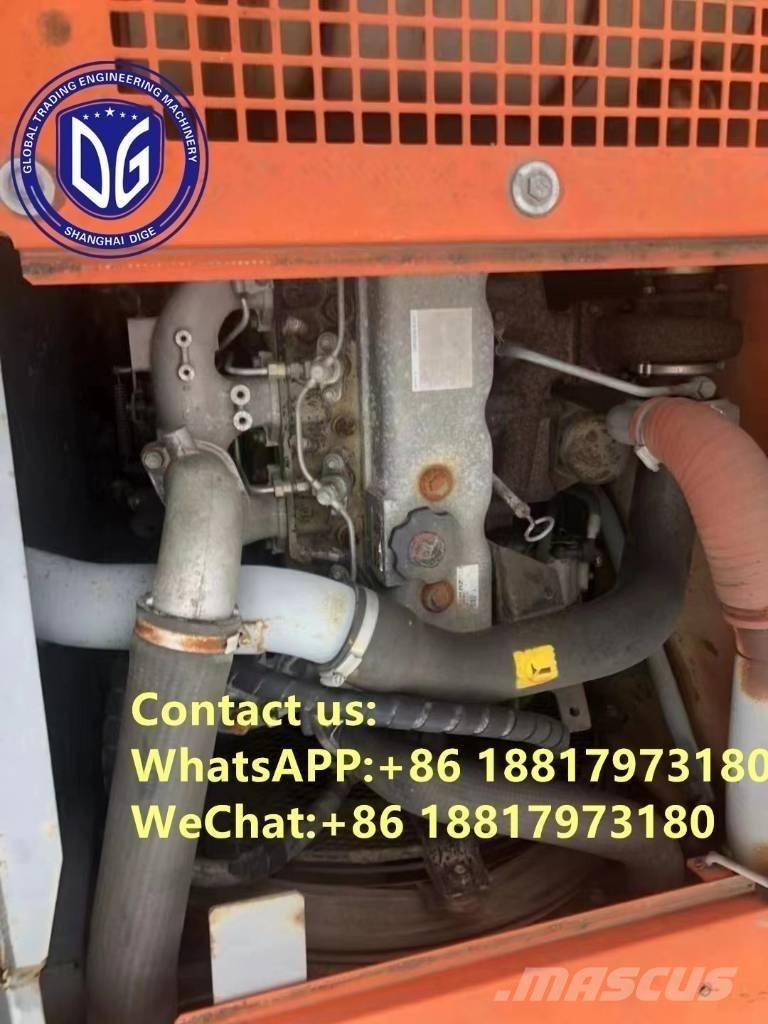 Hitachi ZX 135 US Pásová rýpadla