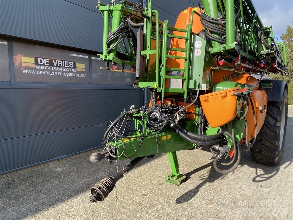 Amazone UX 5200 Tažené postřikovače