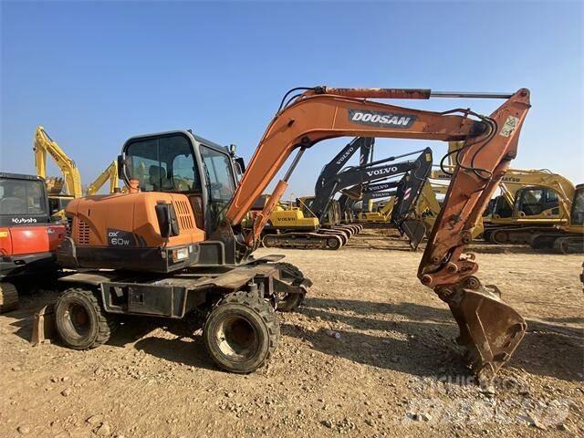 Doosan DX60W Mini rýpadla < 7t