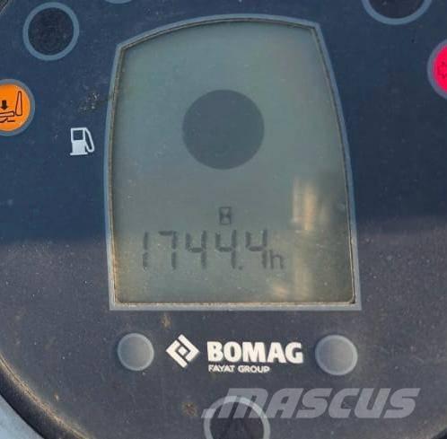 Bomag BW 120 Tandemové válce