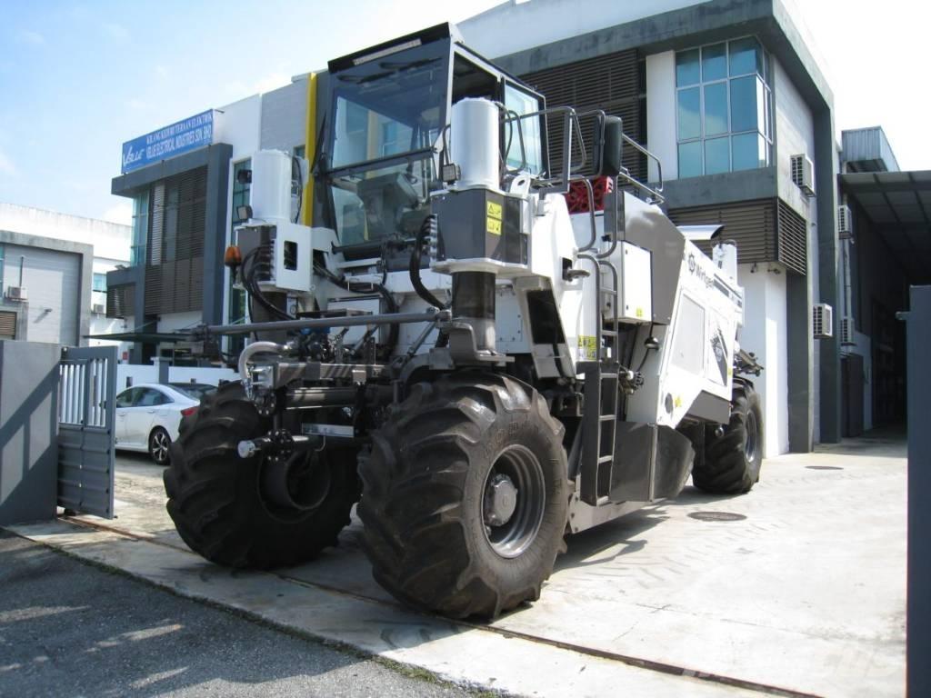 Wirtgen WR 2500 Recyklátory asfaltu