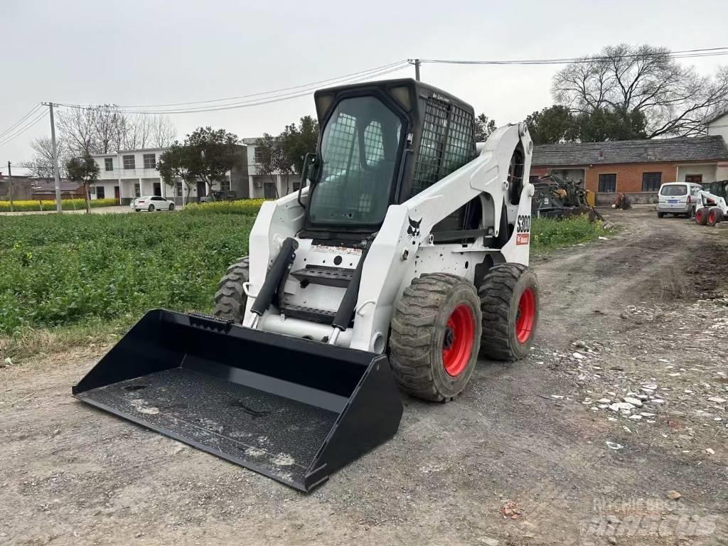 Bobcat S 300 Smykem řízené nakladače