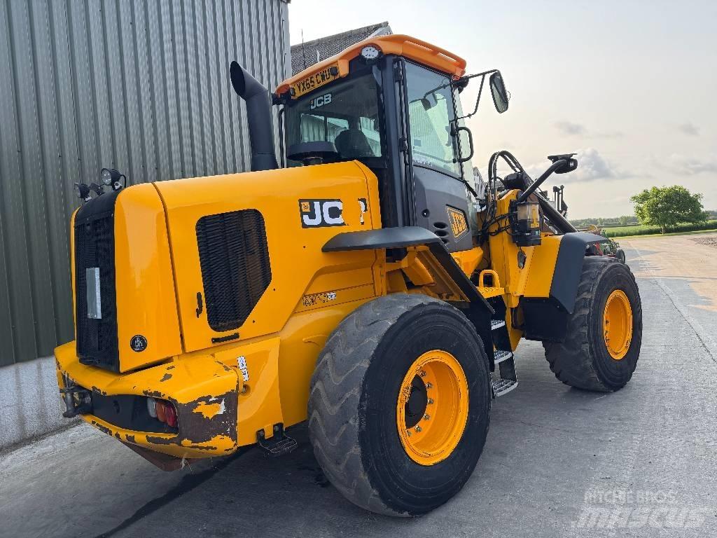 JCB 437 HT Agri Víceúčelové nakladače