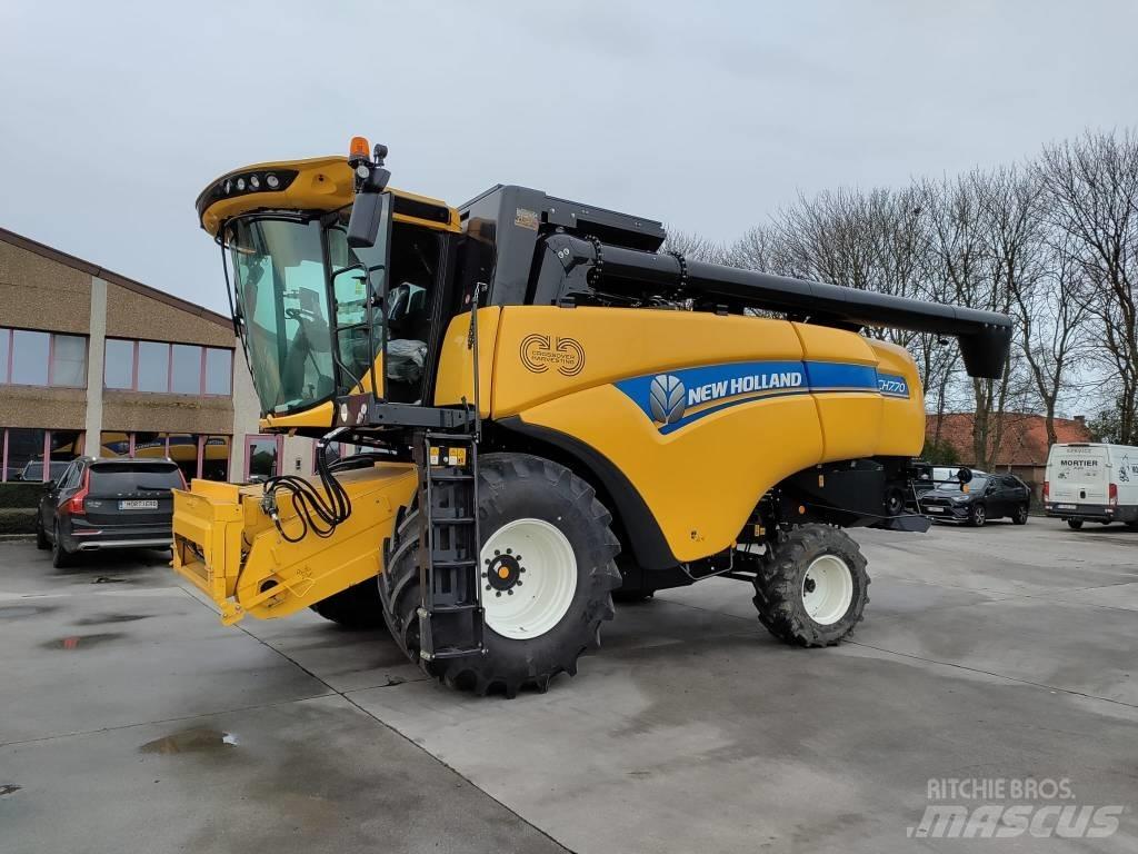 New Holland CH7.70 Sklízecí mlátičky