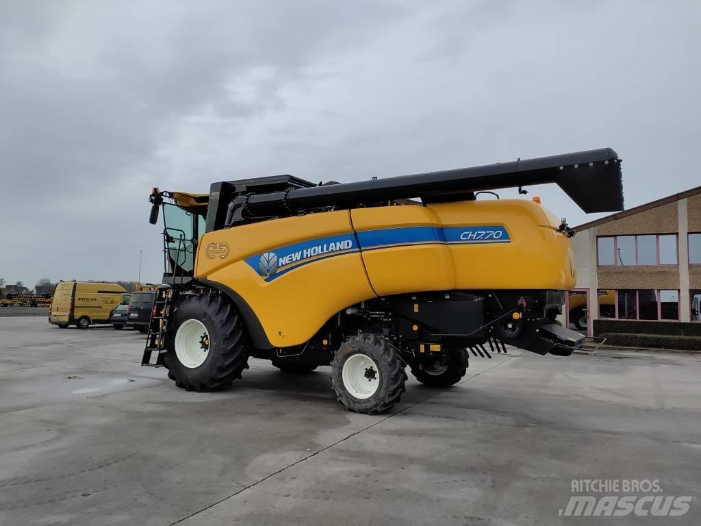 New Holland CH7.70 Sklízecí mlátičky
