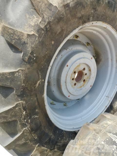 Michelin 20.8R38 Pneumatiky, kola a ráfky