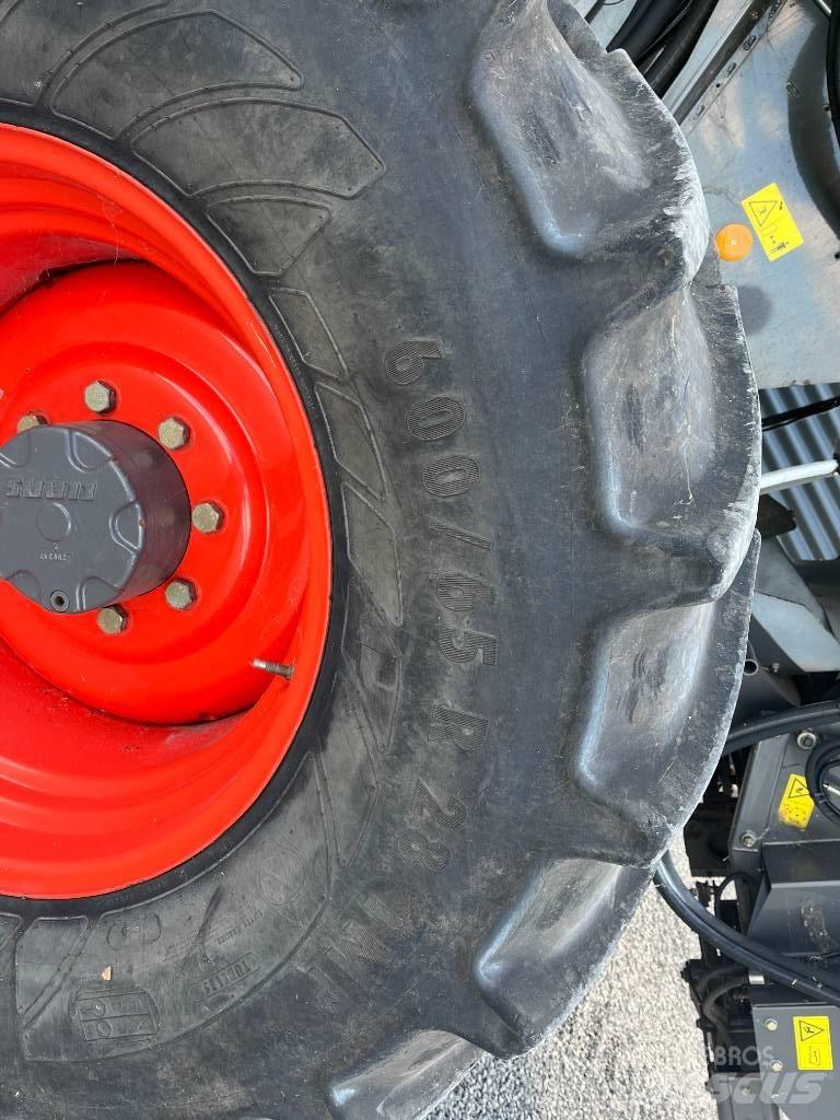CLAAS LEXION 760 Sklízecí mlátičky