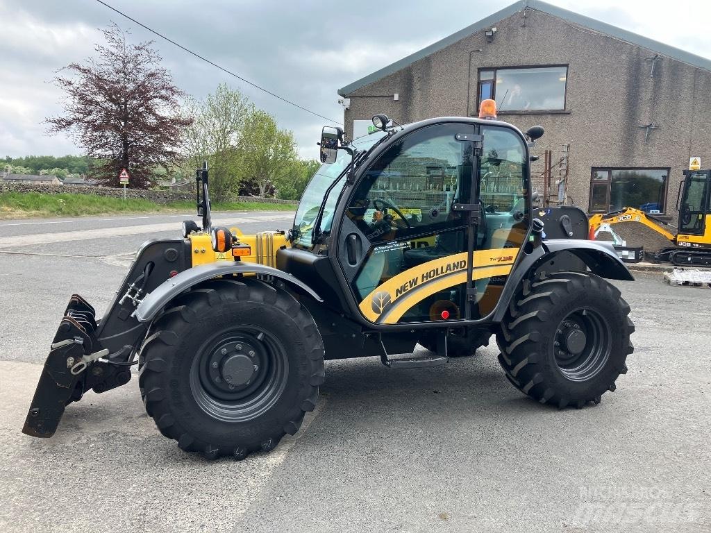 New Holland TH7.32 Teleskopické nakladače pro zemědělství