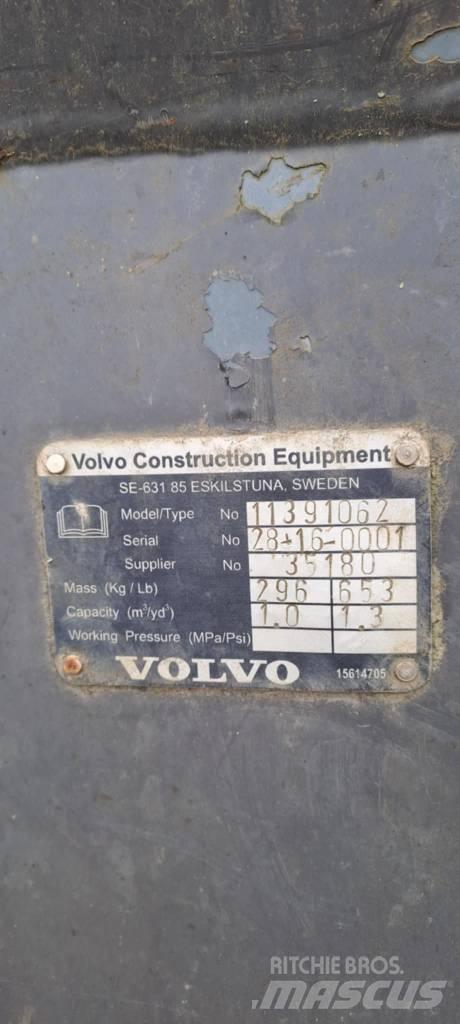 Volvo L 25 F Kolové nakladače