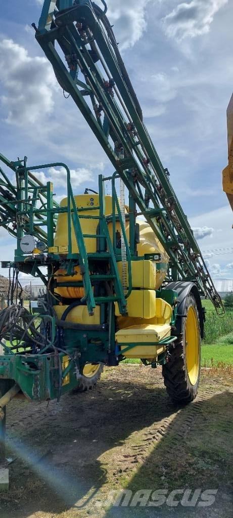 John Deere 840 i Tažené postřikovače